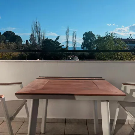 Karina Apartment Kolios